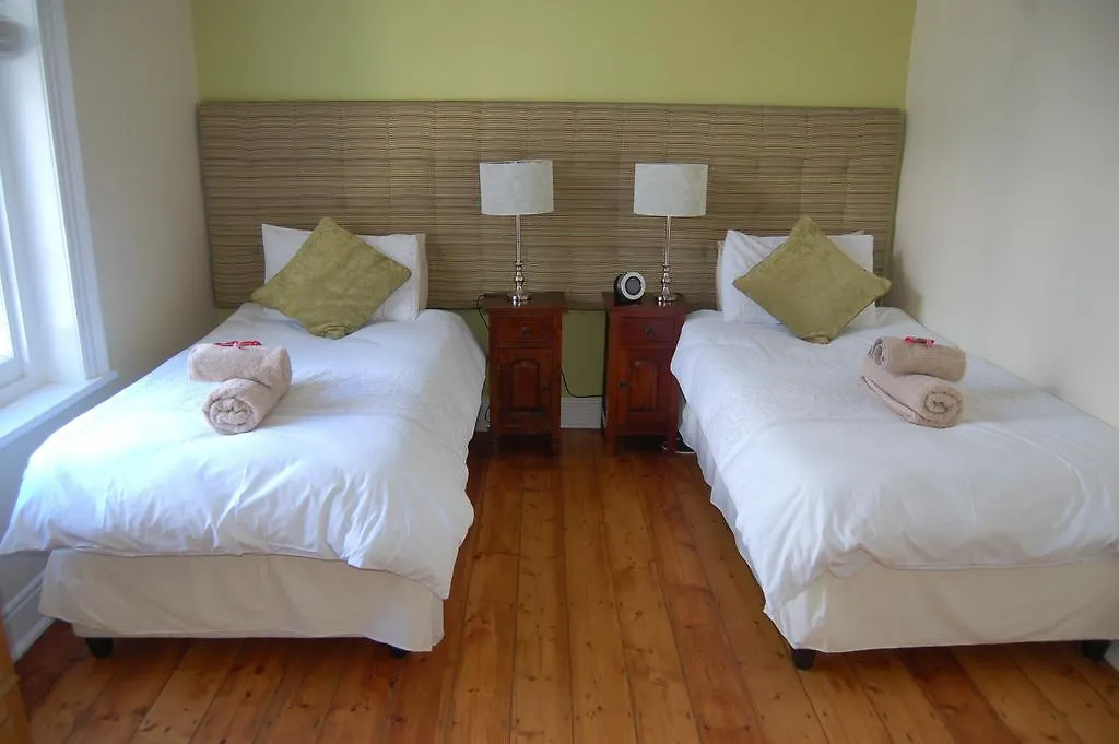 Six On Scott Guesthouse Cape Town Bed & Breakfast