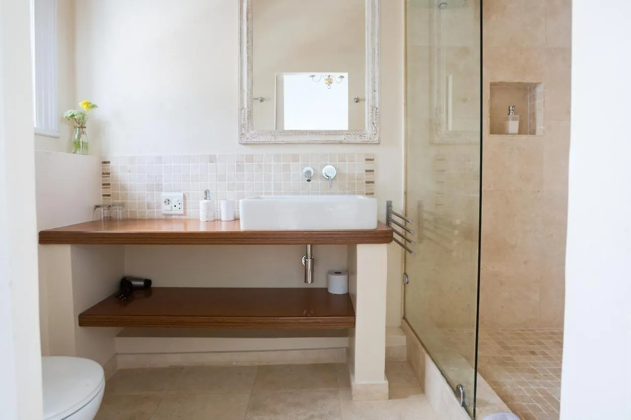 *** Bed & Breakfast Six On Scott Guesthouse Cape Town South Africa